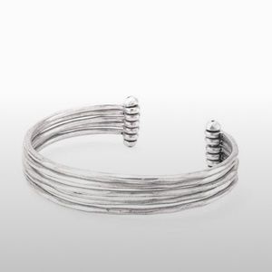 Stella & Dot Quinn Cuff in silver